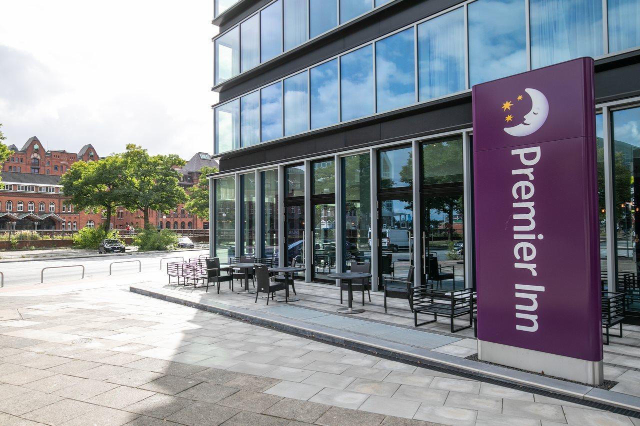 Premier Inn Hamburg City Exterior foto